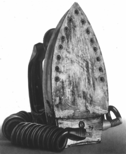 Shimon Okshteyn: Steam Iron, 2002